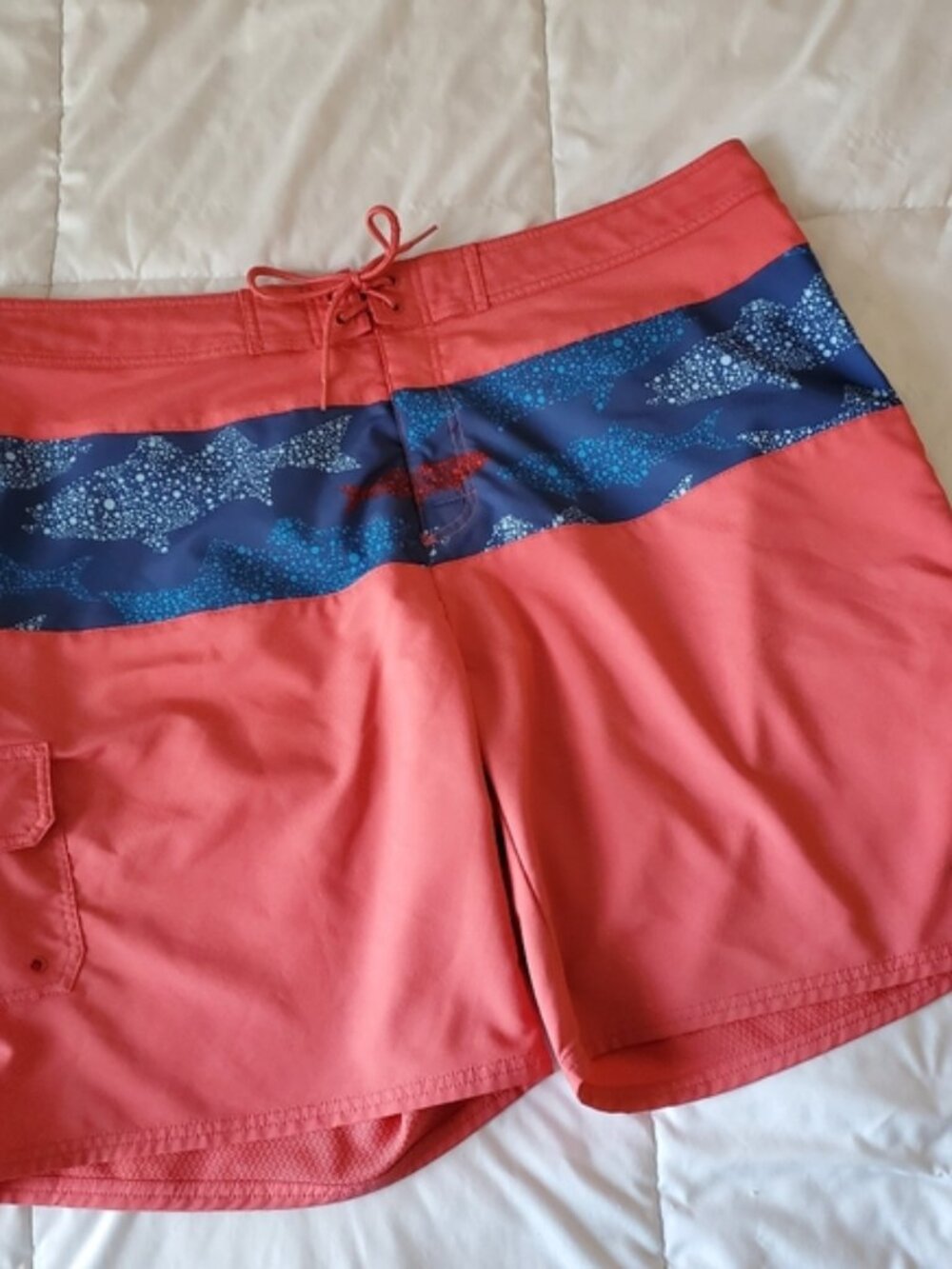 Men's‎ Vinyard Vines swim trunks. Size 42. Like new. No liner.